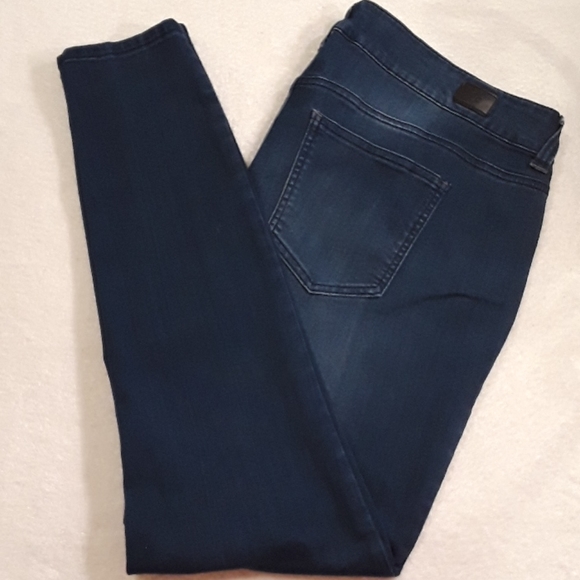 Celebrity Pink High-Rise Ankle Skinny Jeans. Women's Plus Size: W20x29L. - Picture 4 of 9